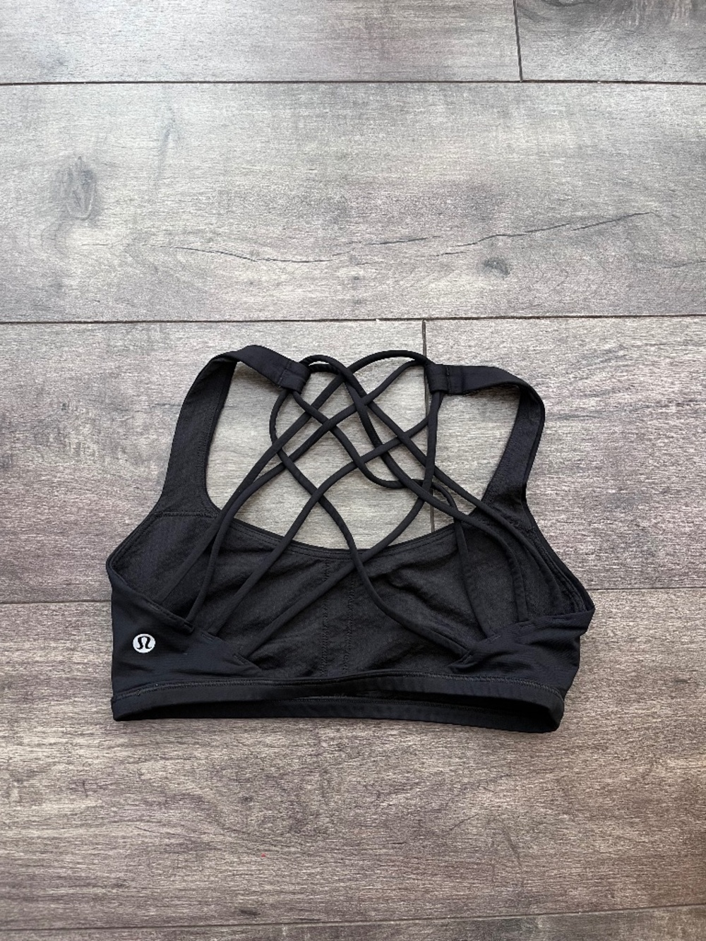 lululemon free to be wild black sport bra size 4